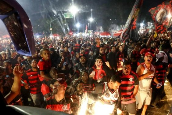 Confusão marca embarque do Flamengo para o Mundial de Clubes